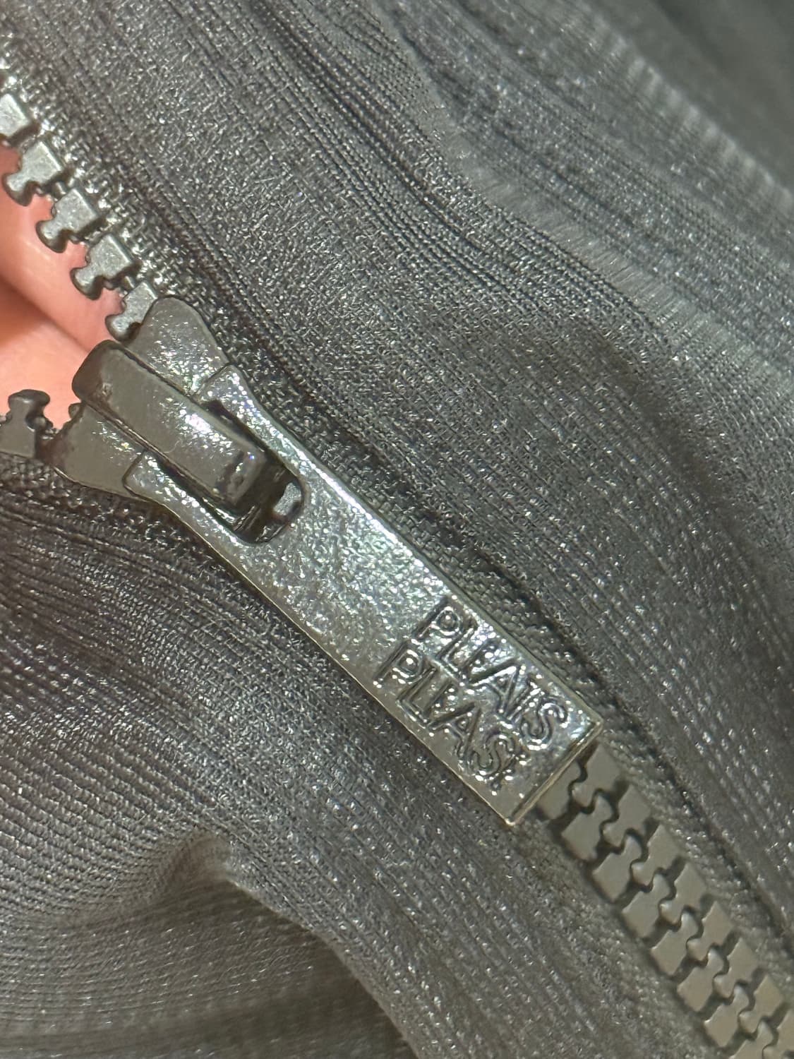 플리츠 플리즈 블랙 후드 집업 상품이미지2