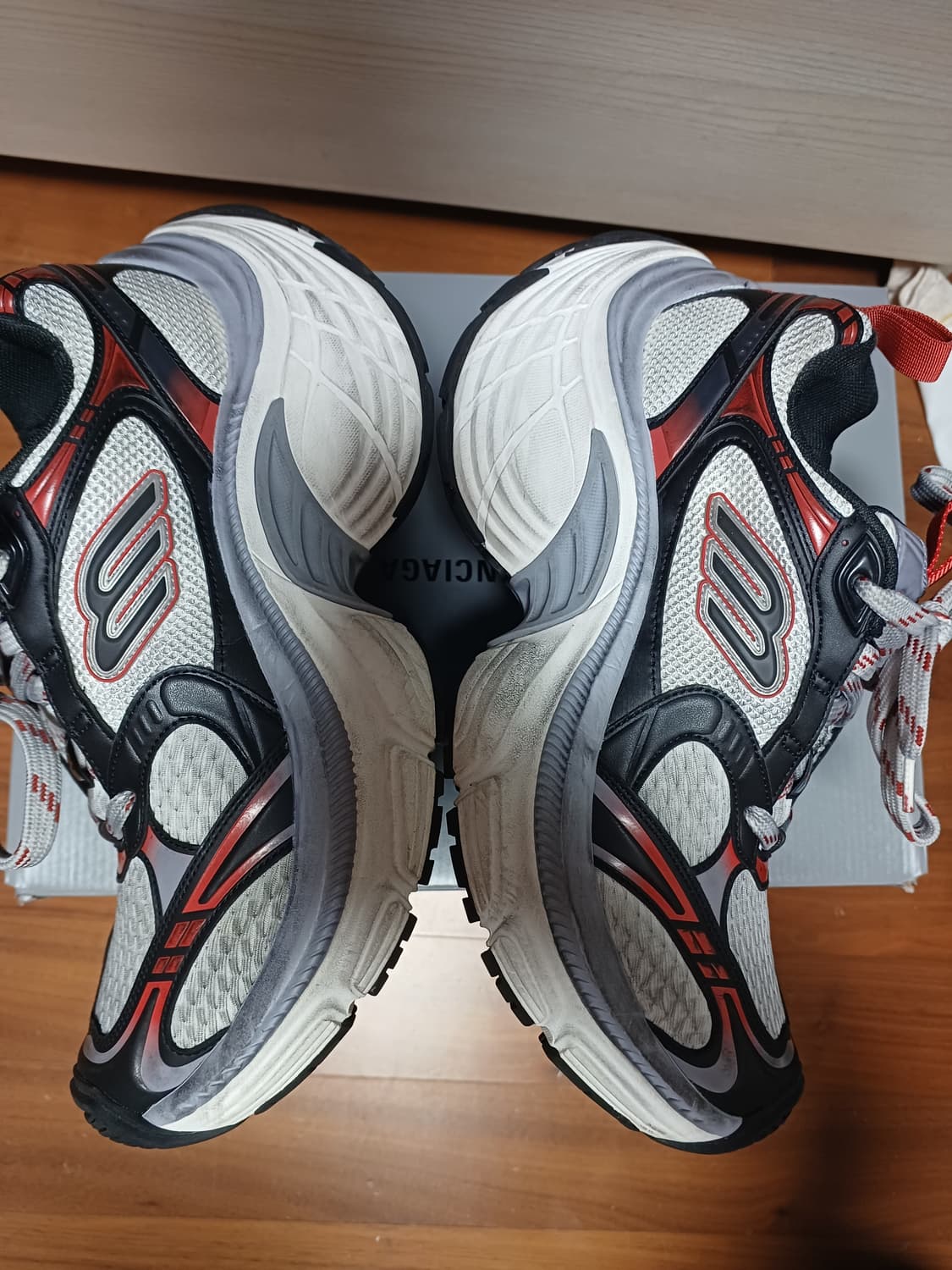 [41] 발렌시아가 10xl 스니커즈 그레이 레드 화이트 상품이미지5