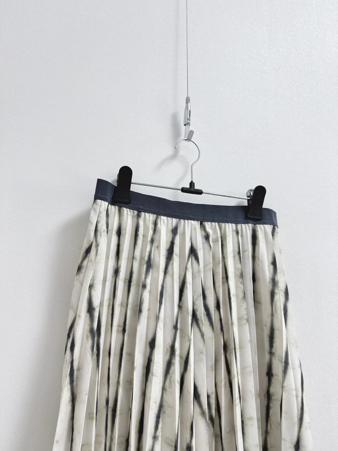 cos 코스 나염 패턴 플리츠 스커트 상품이미지2