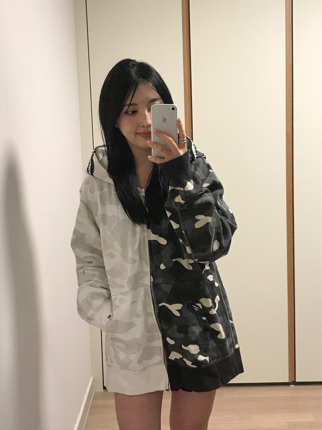 베이프 반반 샤크 후드집업 상품이미지2