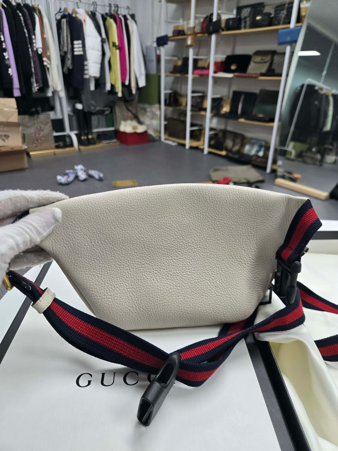 [50%세일] 구찌 띠로고 힙색 벨트백 상품이미지2