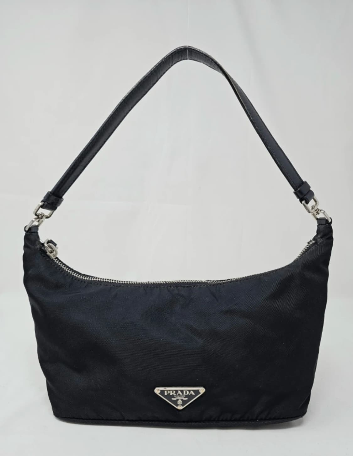 정품 프라다 블랙 나일론 호보백 상품이미지1