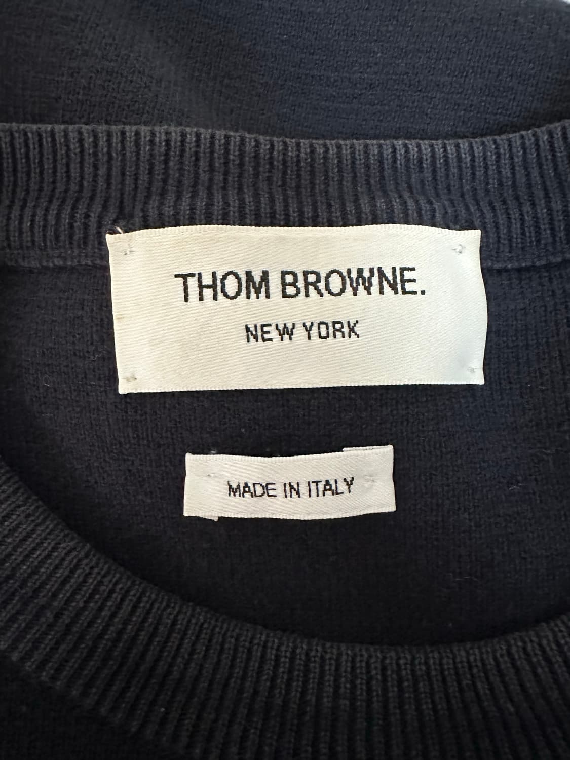 [2size] 톰브라운 암밴드 밀라노스티치 니트 네이비 상품이미지5
