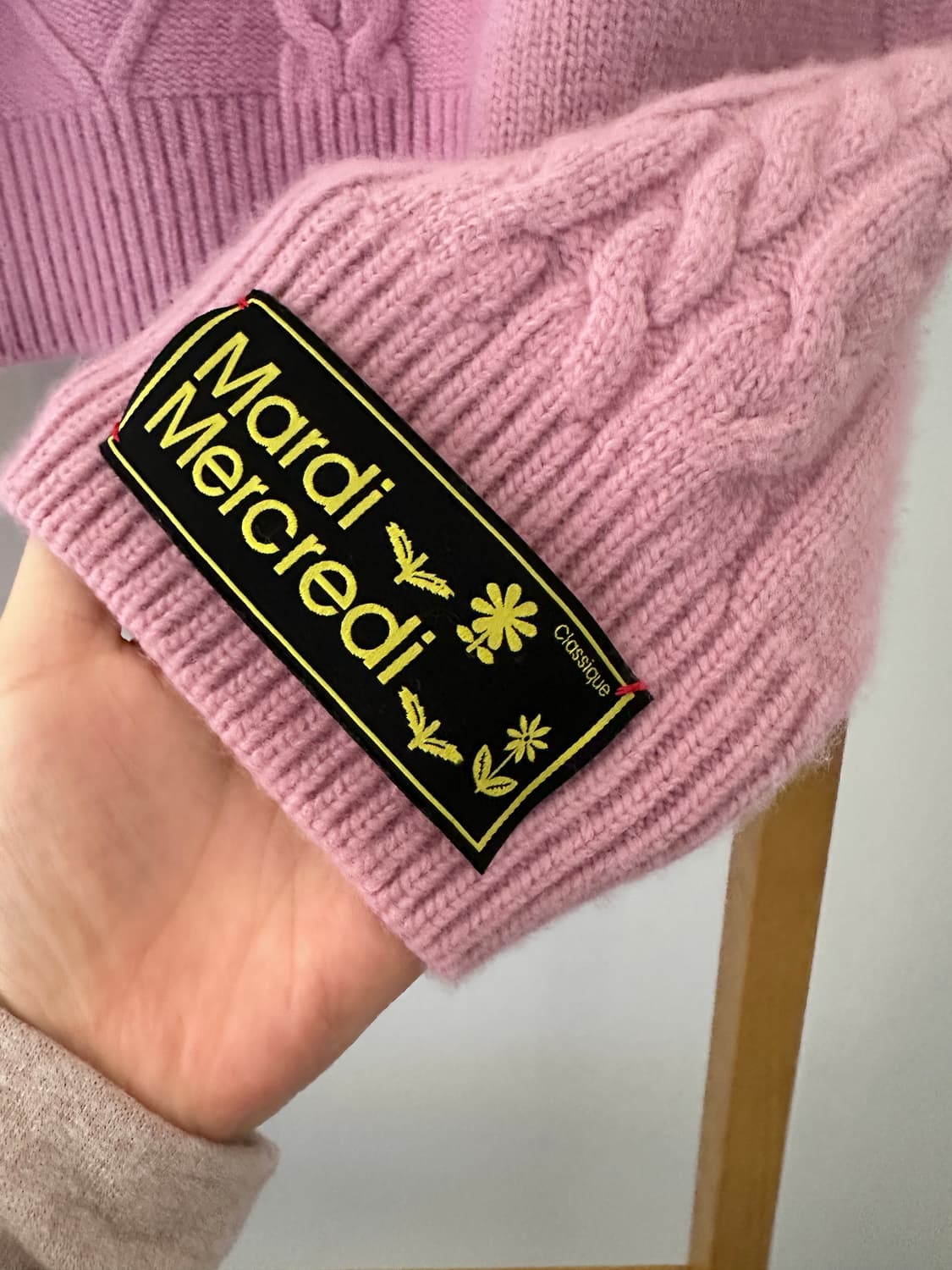 마르디 메크르디 핑크 꽈배기 캐시미어 반집업(프리사이즈) 상품이미지4