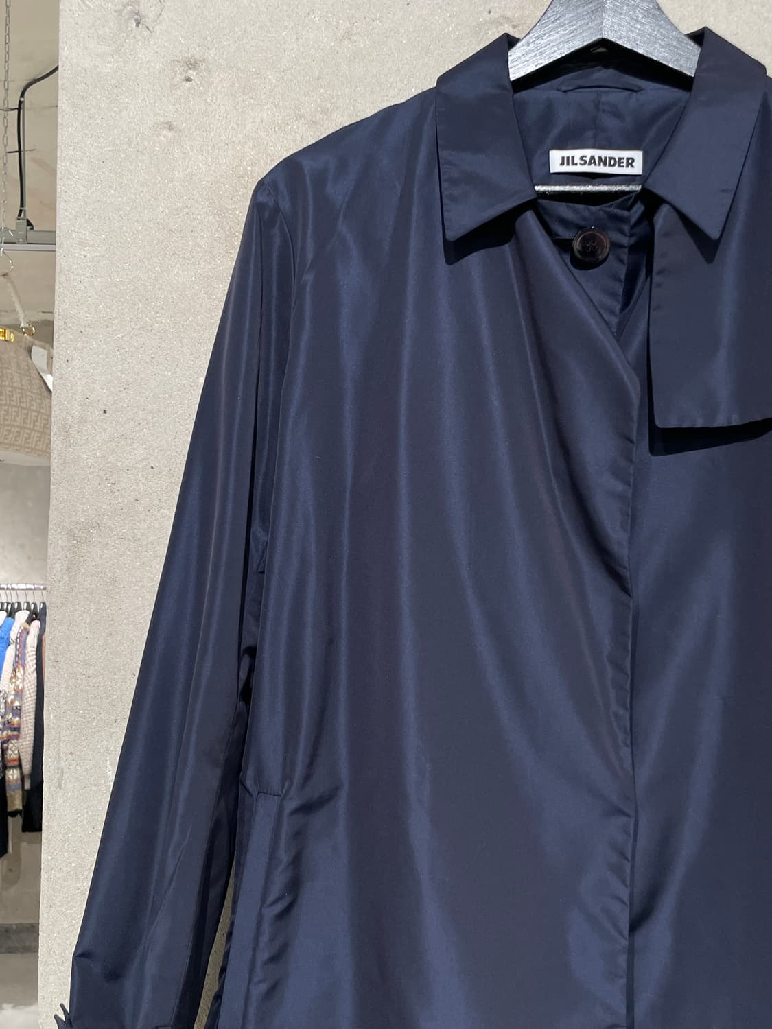 질샌더 딥 네이비 히든 버튼 폴리에스텔 하프 코트 상품이미지2