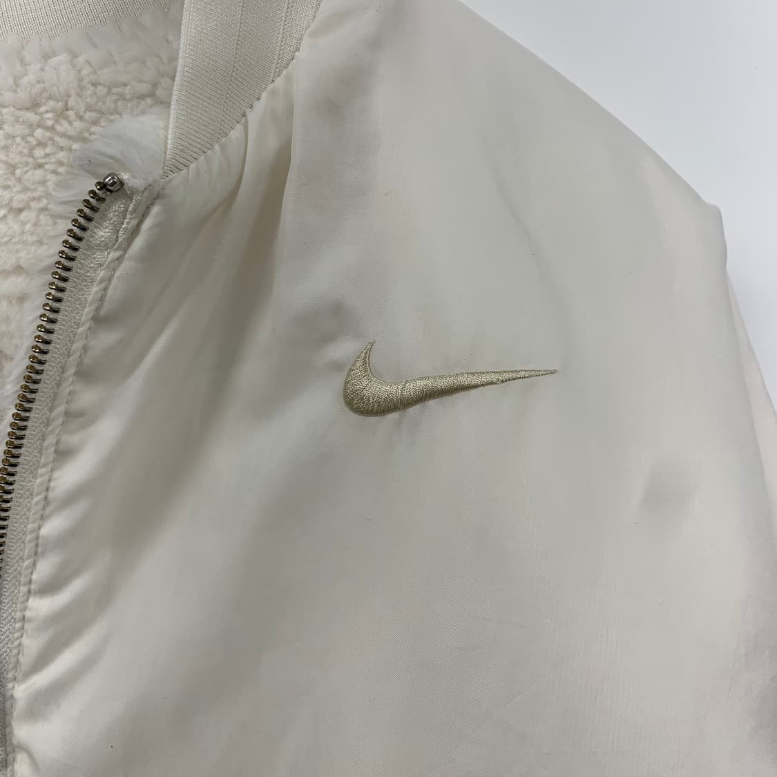 나이키 스포츠웨어 우먼스 리버서블 인조 퍼 봄버 자켓 상품이미지8