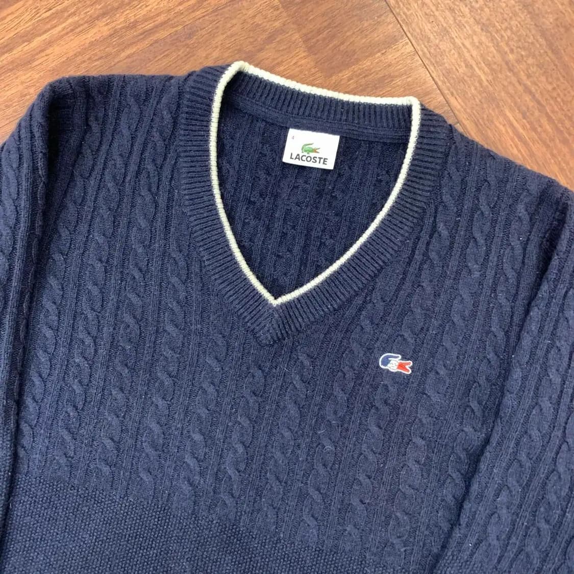 100 라코스테 네이비 브이넥 니트 상품이미지2