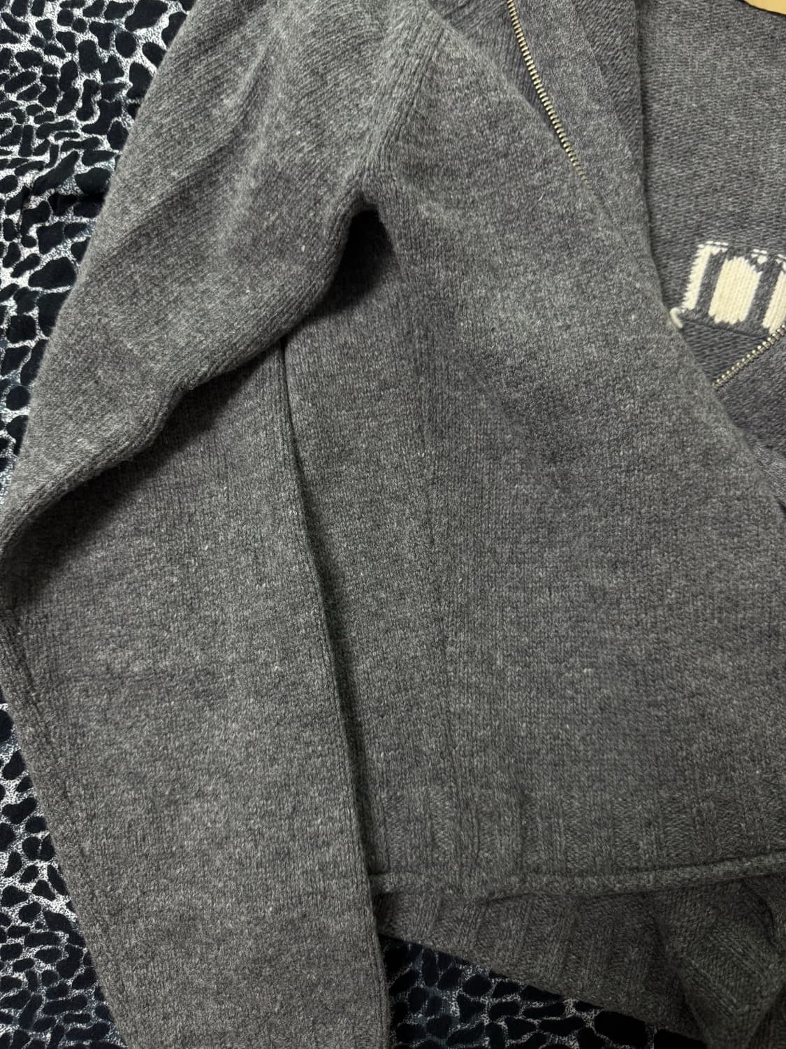 마뗑킴 니트집업 그레이 상품이미지3