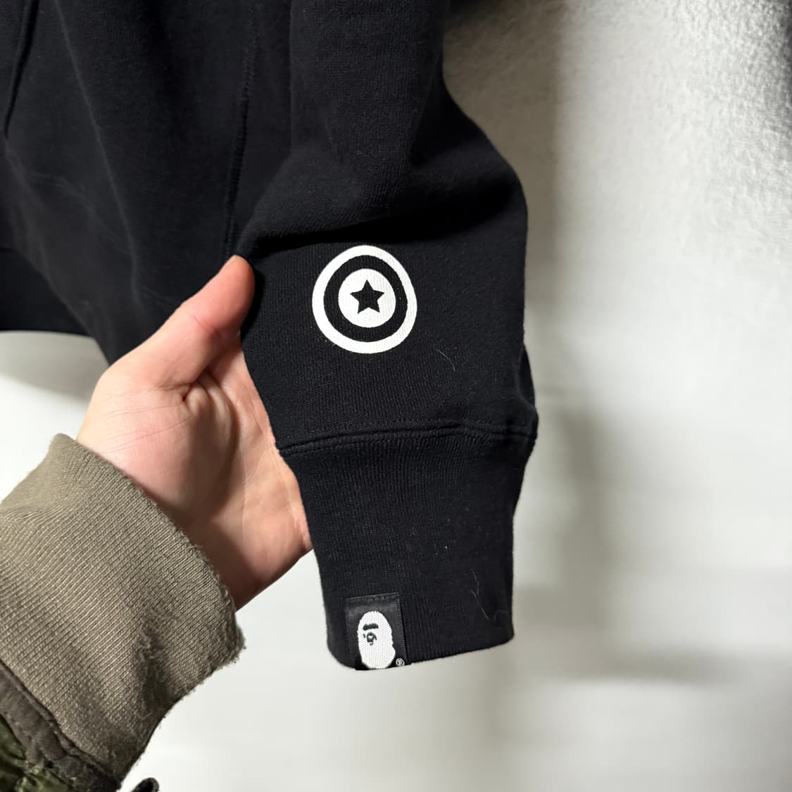 베이프 x 바운티헌터 매드샤크 풀 집업 후디 풀 구성 상품이미지5