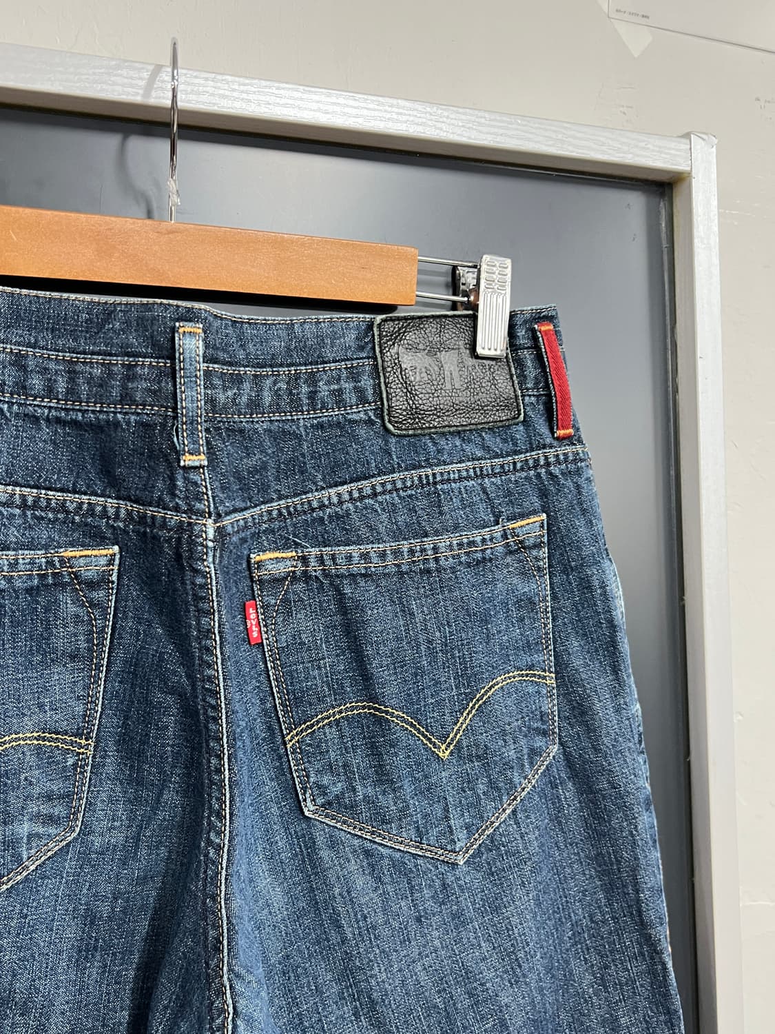 00s 리바이스 x 우영미 더블버튼 워싱 데님 팬츠 상품이미지2