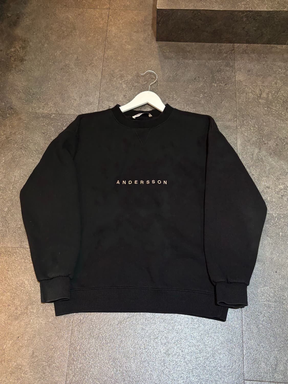 앤더슨벨 맨투맨 블랙 S 상품이미지2