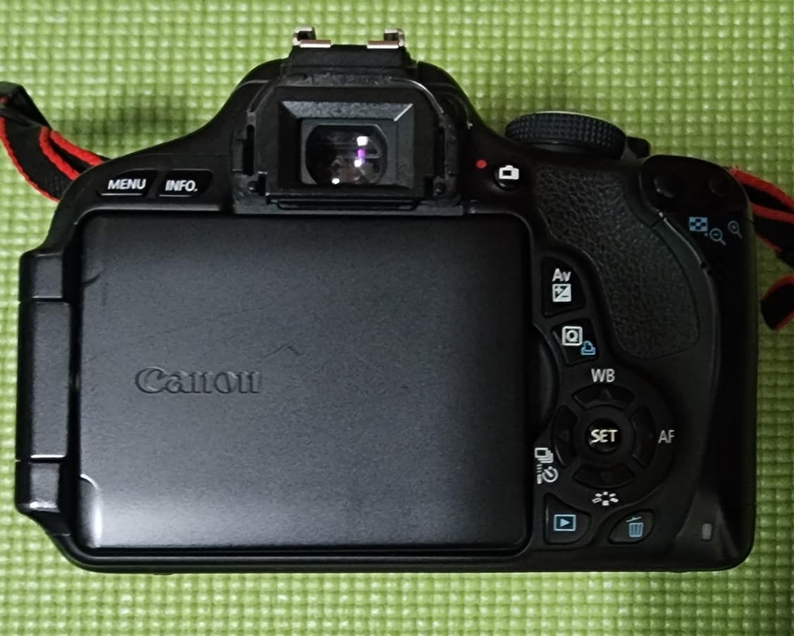캐논 카메라 dslr 600d와 18-55mm 렌즈 팝니다. 상품이미지4