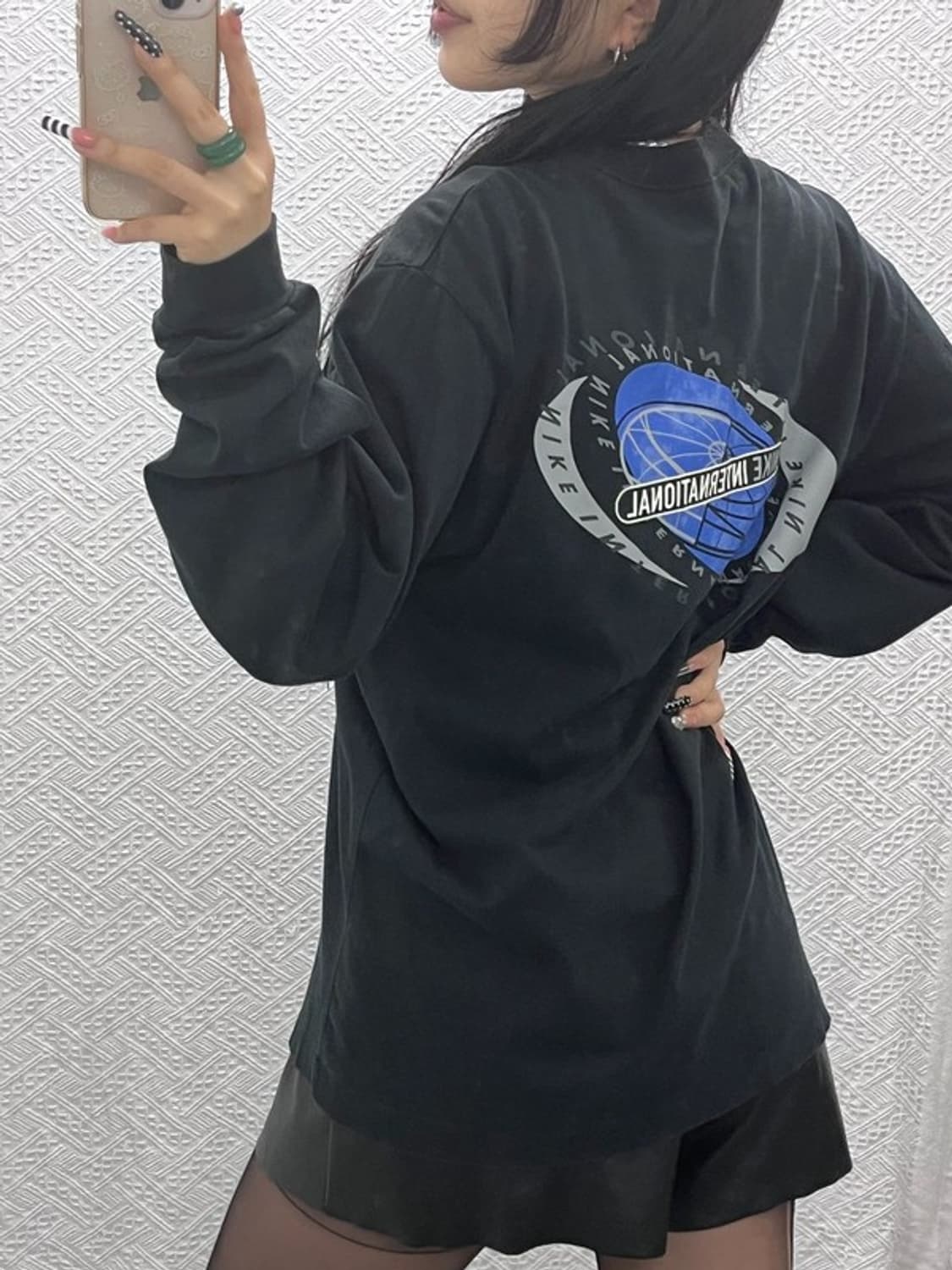 나이키 인터네셔널 올드스쿨 펑크 롱슬리브 100 C10462 상품이미지1