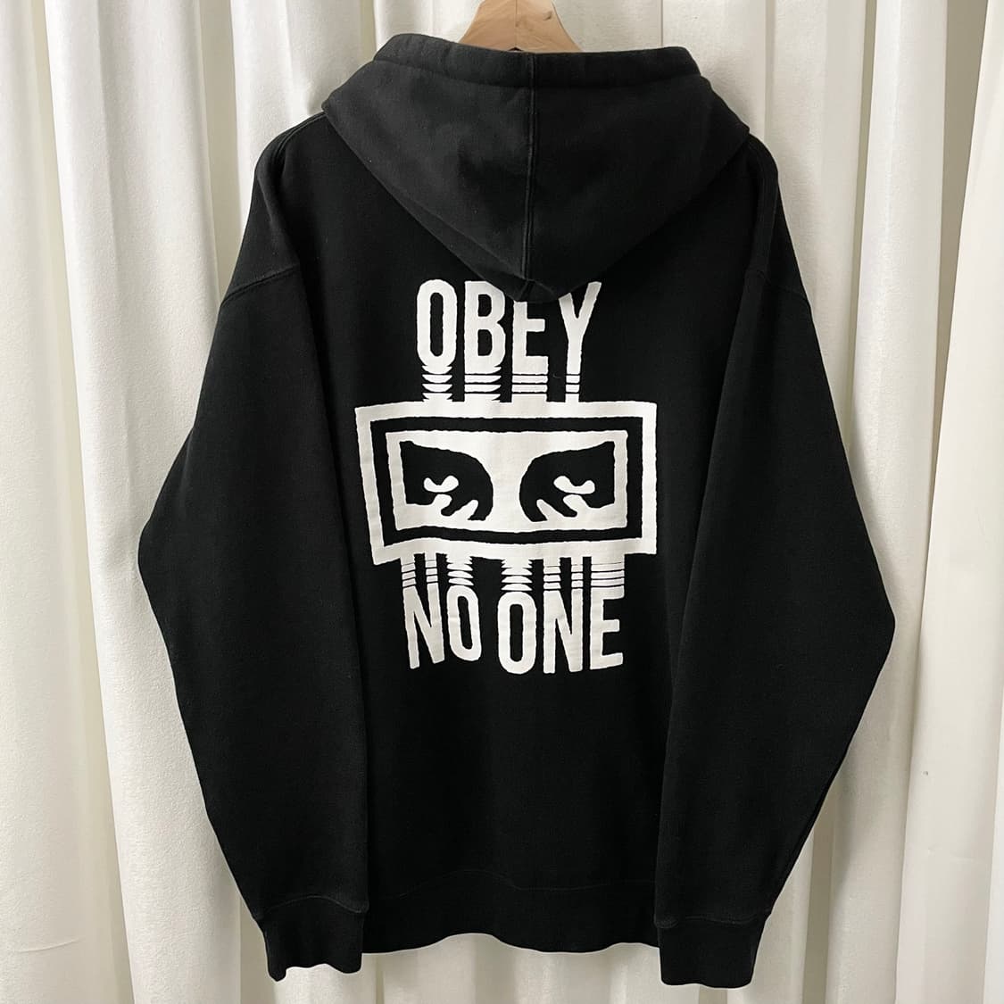 오베이 블랙 백 빅프린팅 후드 상품이미지4