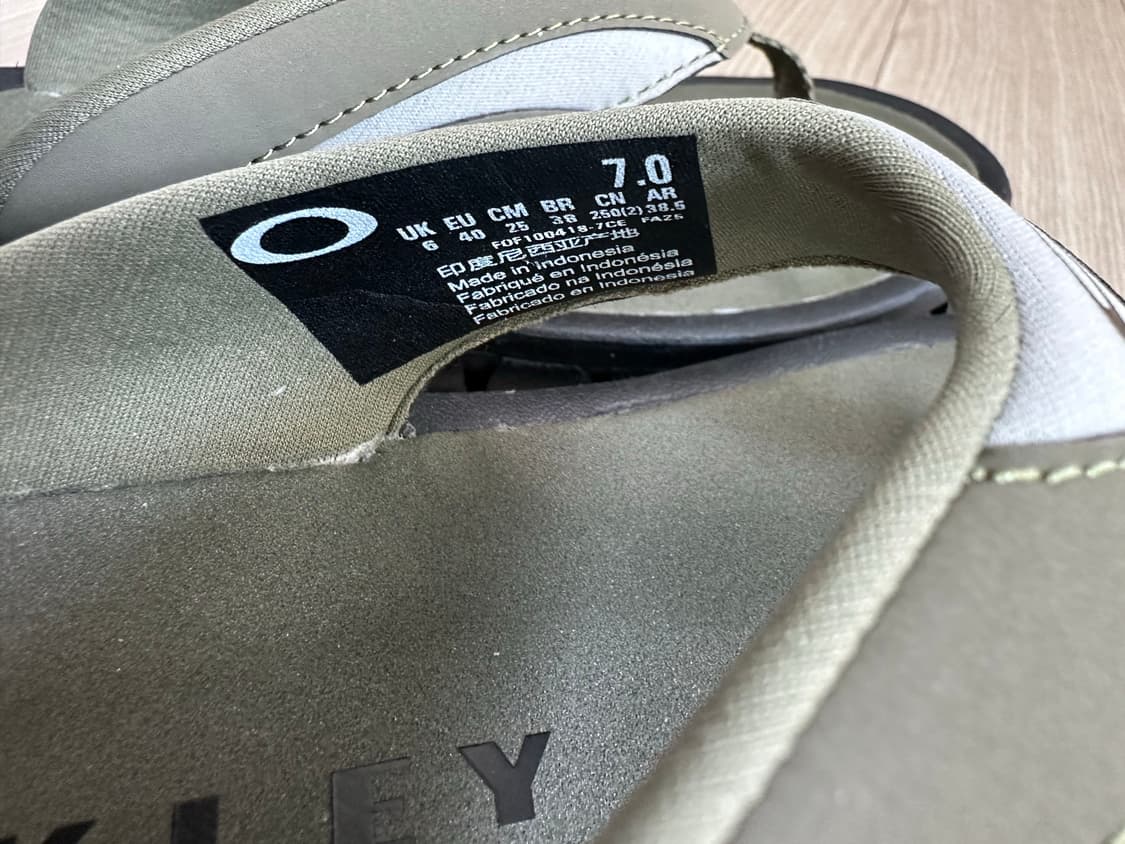 [새상품]오클리 쪼리 250(카키색) 상품이미지3