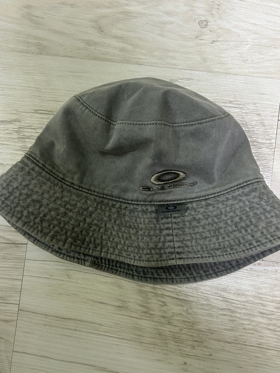 [Free] 00s 오클리 아카이브 버킷햇 가먼트 다잉 상품이미지1