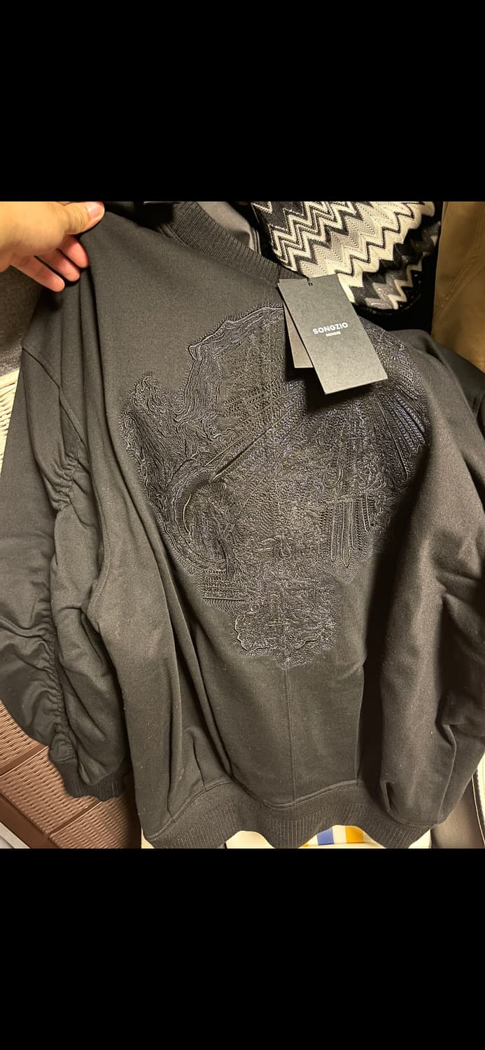 송지오 엠브로이드 맨투맨 스웻셔츠 46 상품이미지1