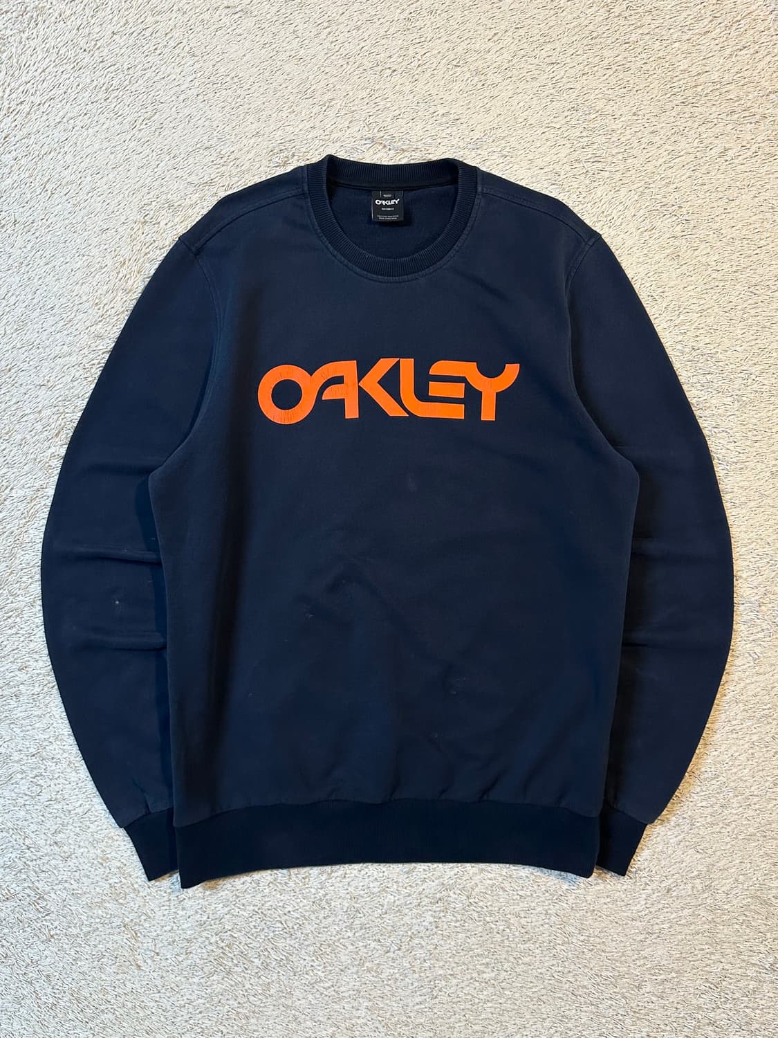 오클리 OAKLEY 스펠로고 맨투맨 네이비 상품이미지1