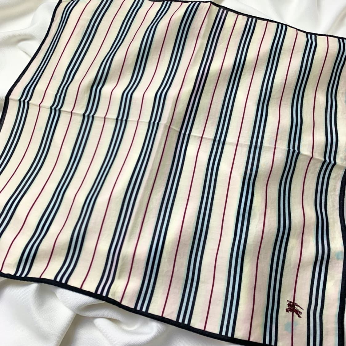 [정품] Burberry 버버리 스트라이프 빈티지 쁘띠스카프 손수건 상품이미지1