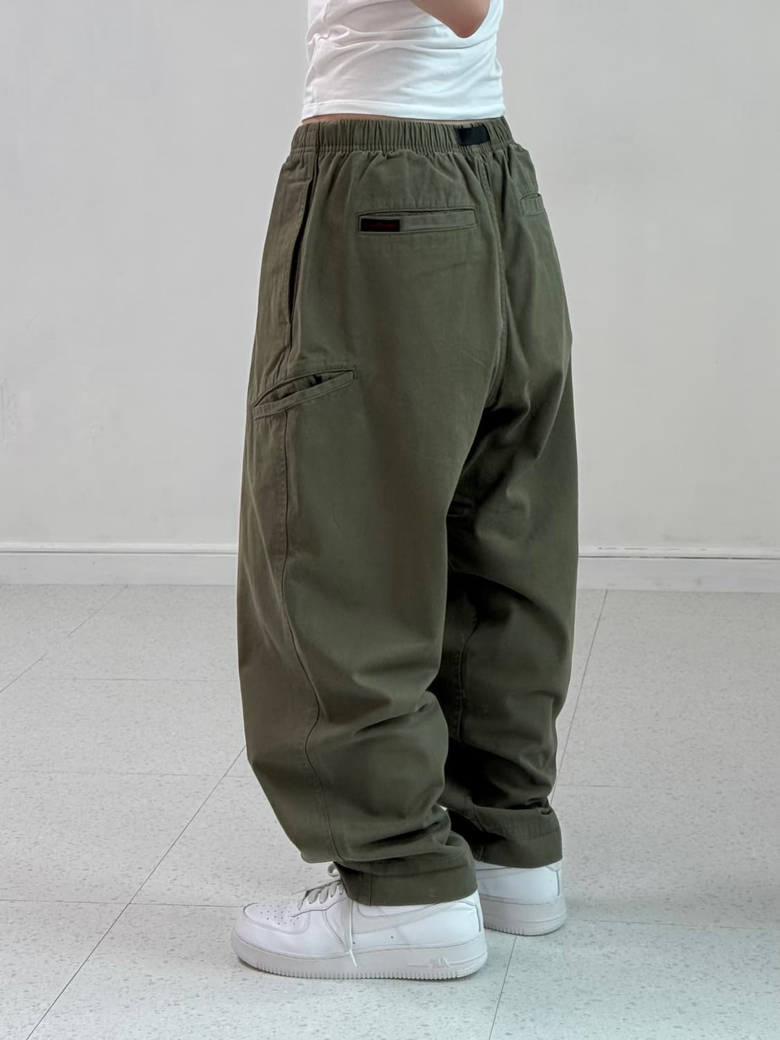 그라미치 카키 팬츠 상품이미지3