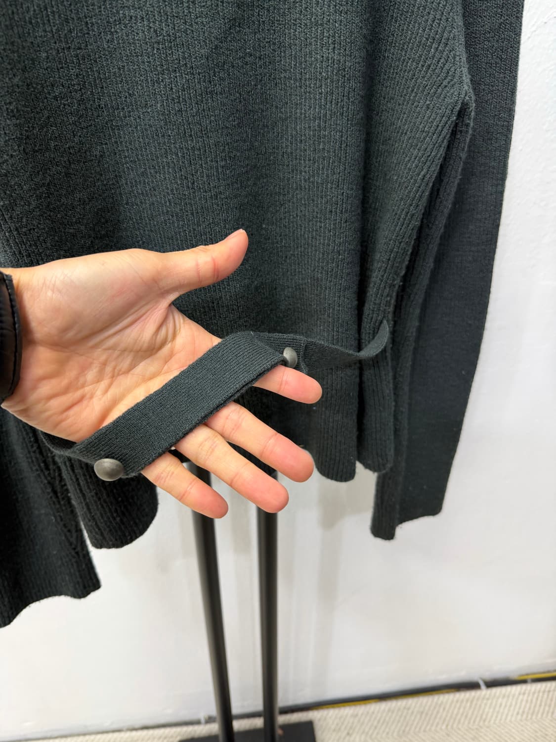 정품) SYSTEM 시스템 한섬 다크 그린 가디건 90F 상품이미지5