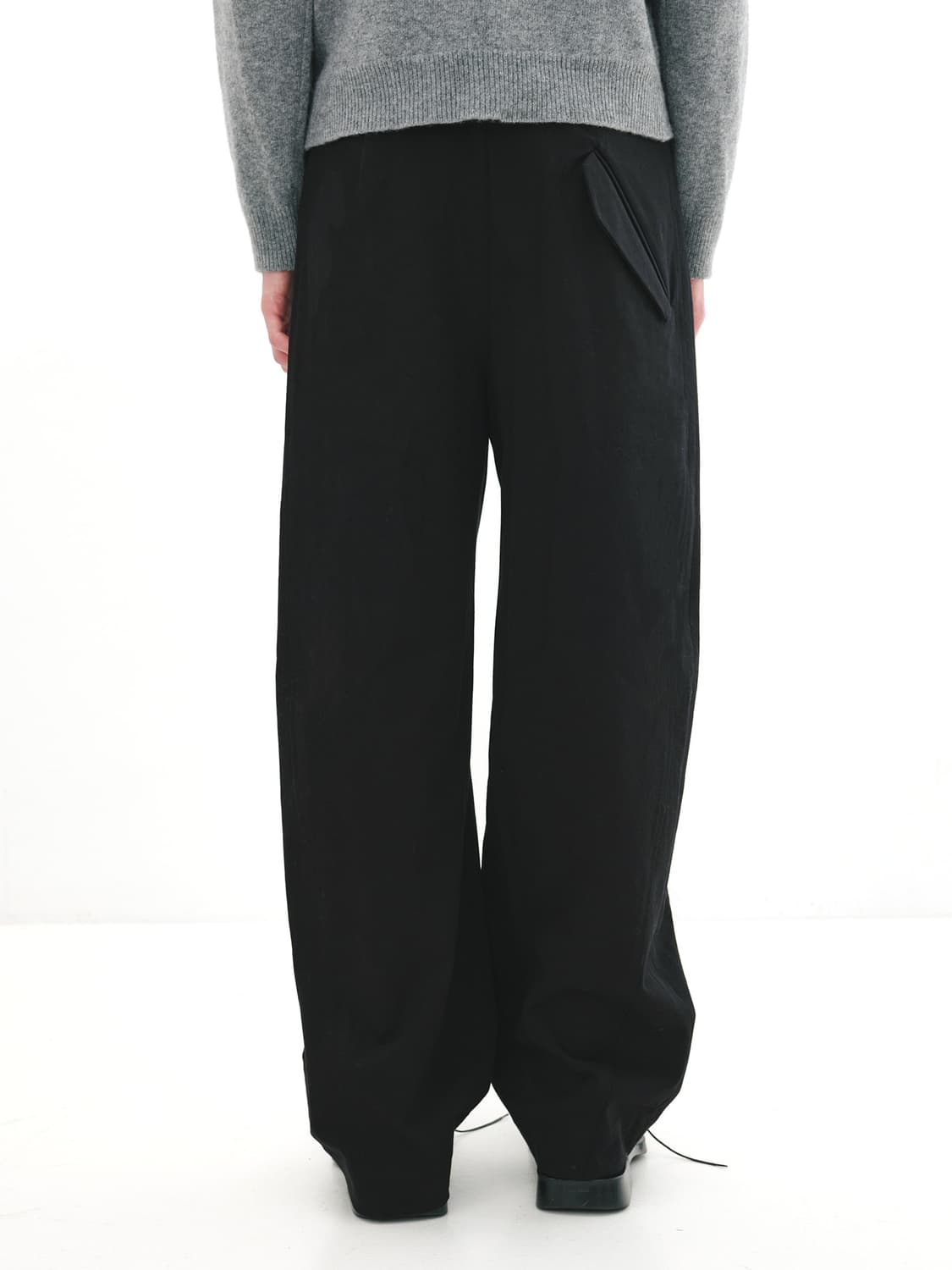 아이엘(Aieul) 커브드 트라우저 블랙 48사이즈 상품이미지7