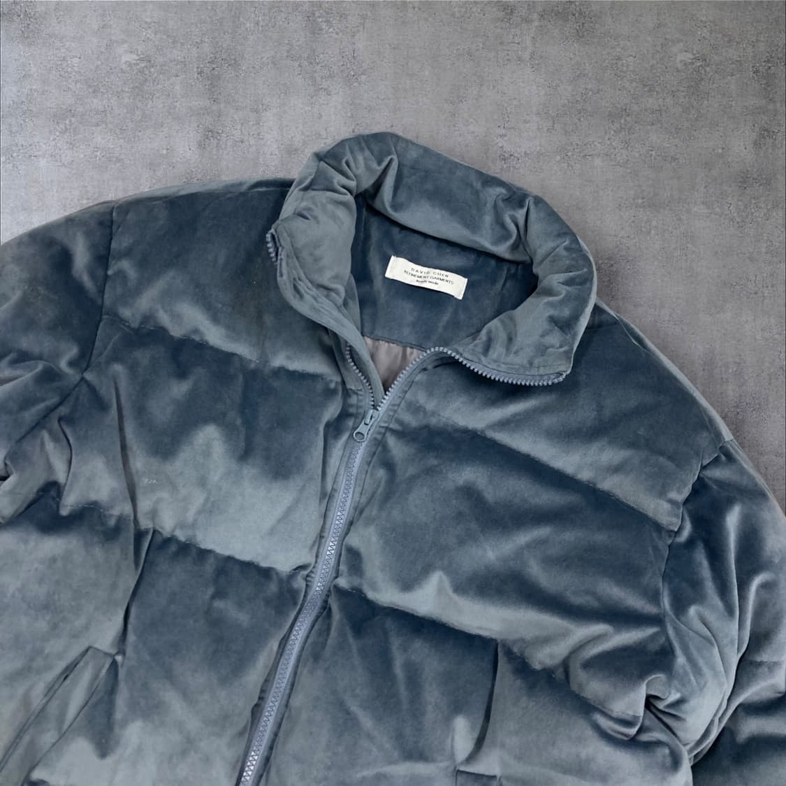 다비드 첸 스카이 컬러 벨벳 푸퍼 패딩 상품이미지2