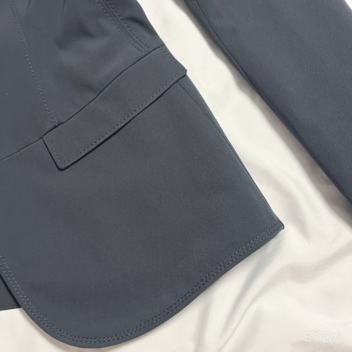 프라다 여성 블랙 블레이저 40 상품이미지5