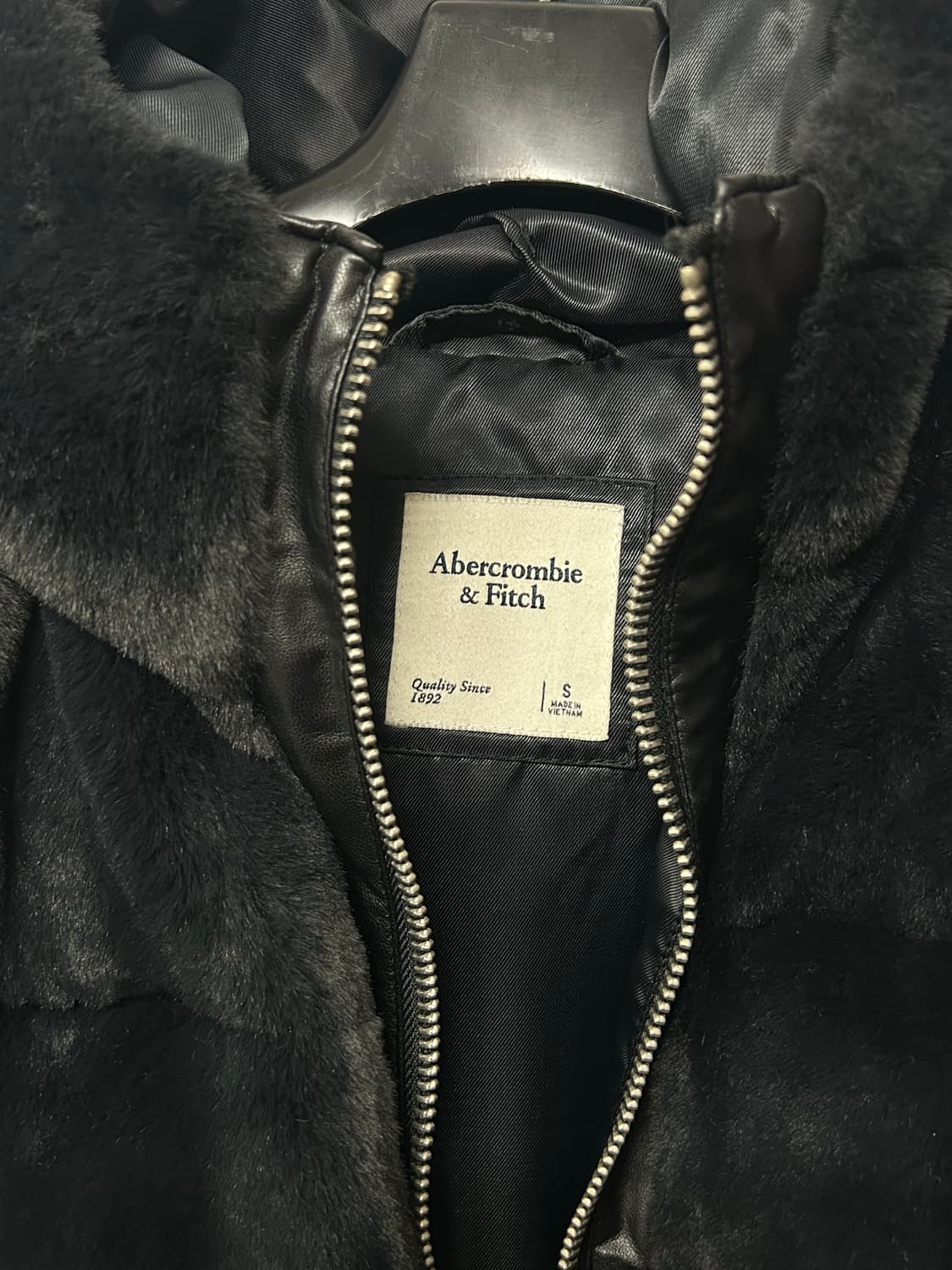 아베크롬비 앤 피치 블랙 퍼 후드집업 s 상품이미지6