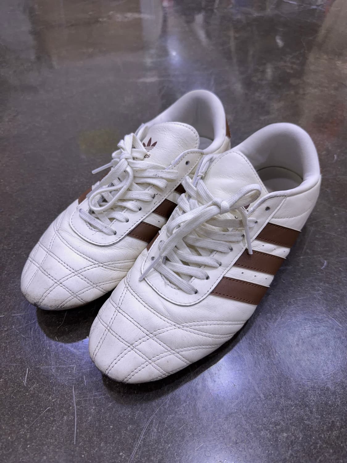 아디다스 태권도 레이스 오프 화이트 브라운 스니커즈 270 상품이미지1
