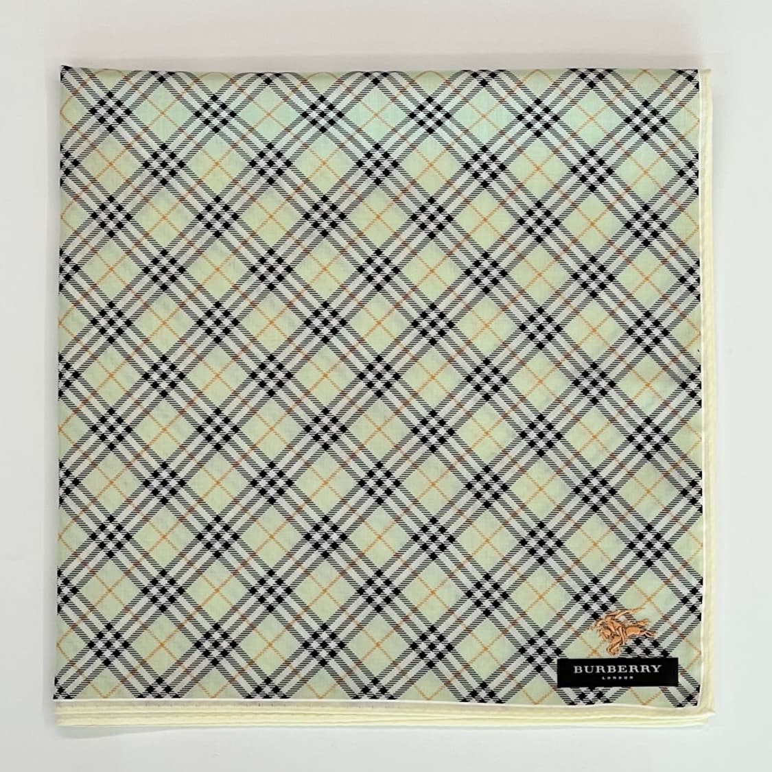 (새상품) burberry /버버리 쁘띠스카프 손수건 상품이미지5