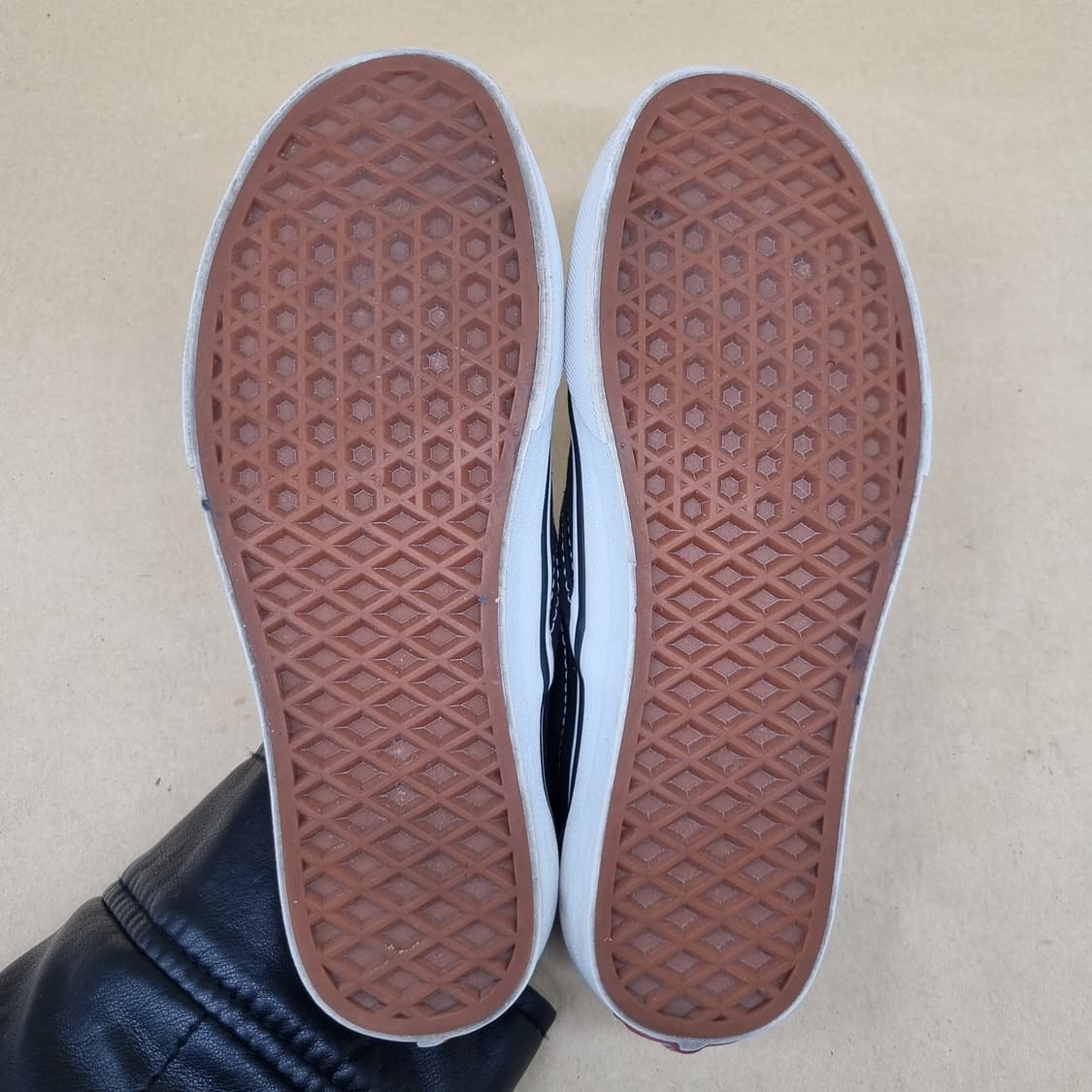 반스 클래식 슬립온 220 상품이미지3