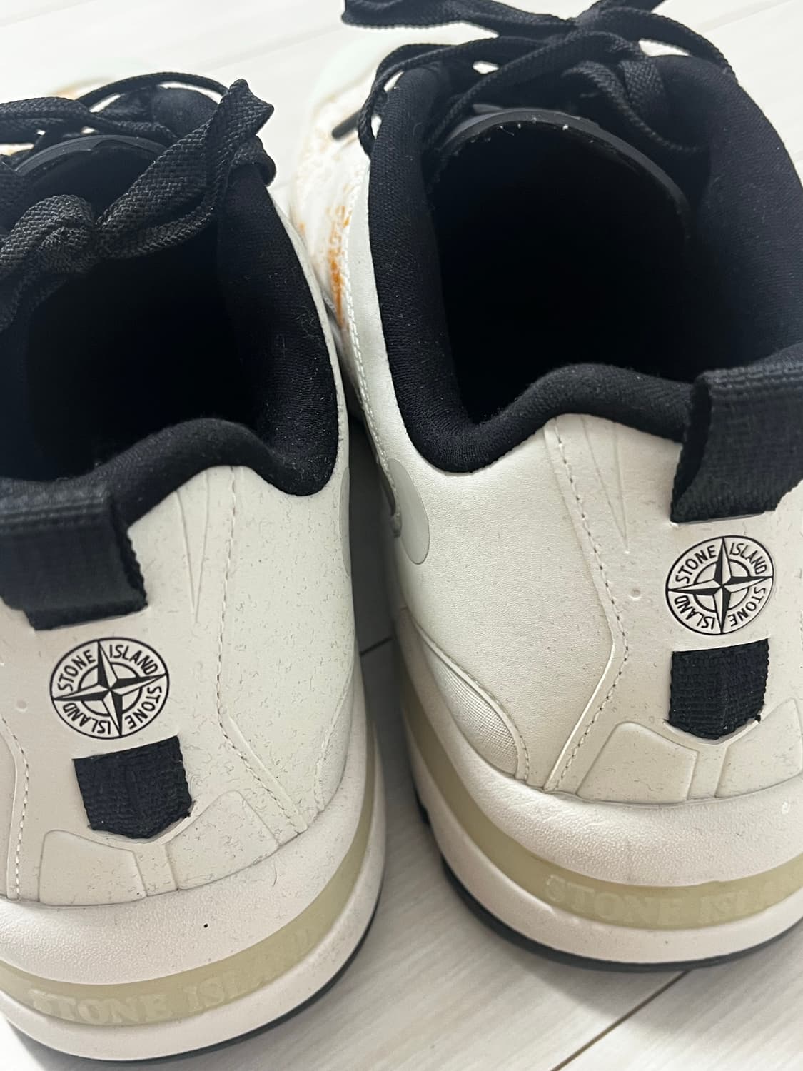 스톤아일랜드 그라임 스니커즈 스투코 23FW 상품이미지5