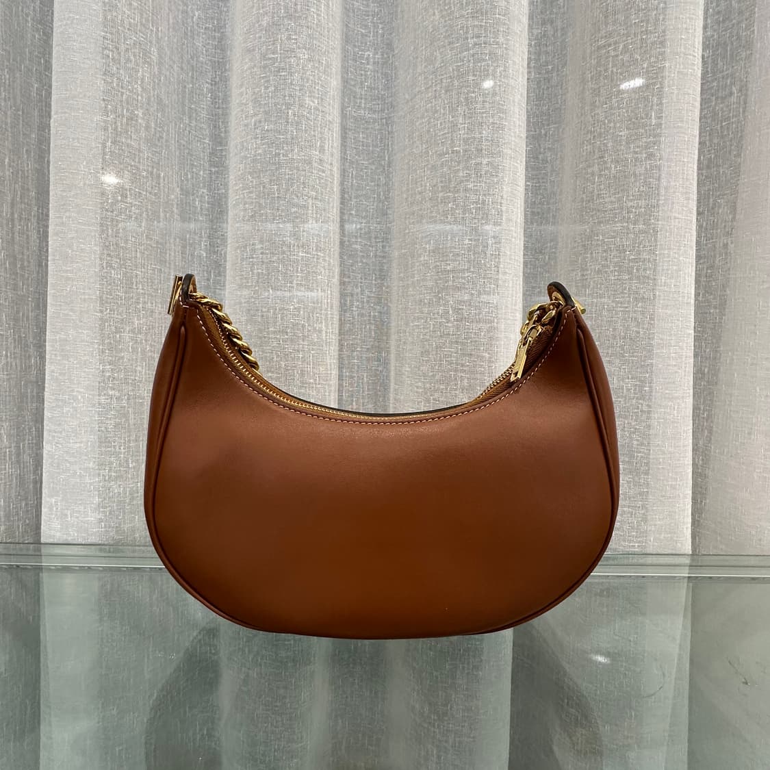 셀린느 아바백 체인 숄더백 미디움 상품이미지2