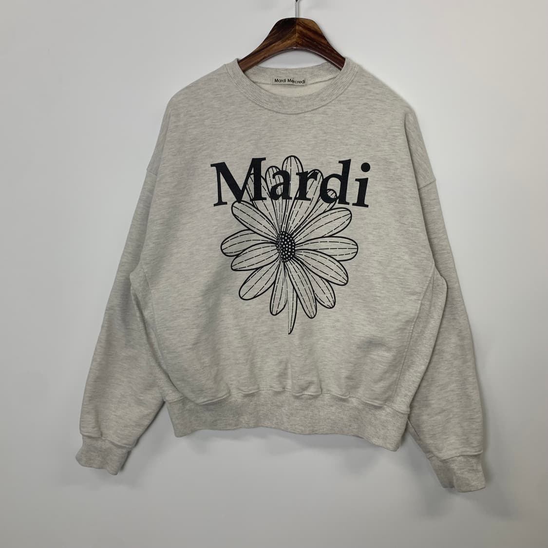 마르디 메크르디 빅로고 오트밀 맨투맨 상품이미지2