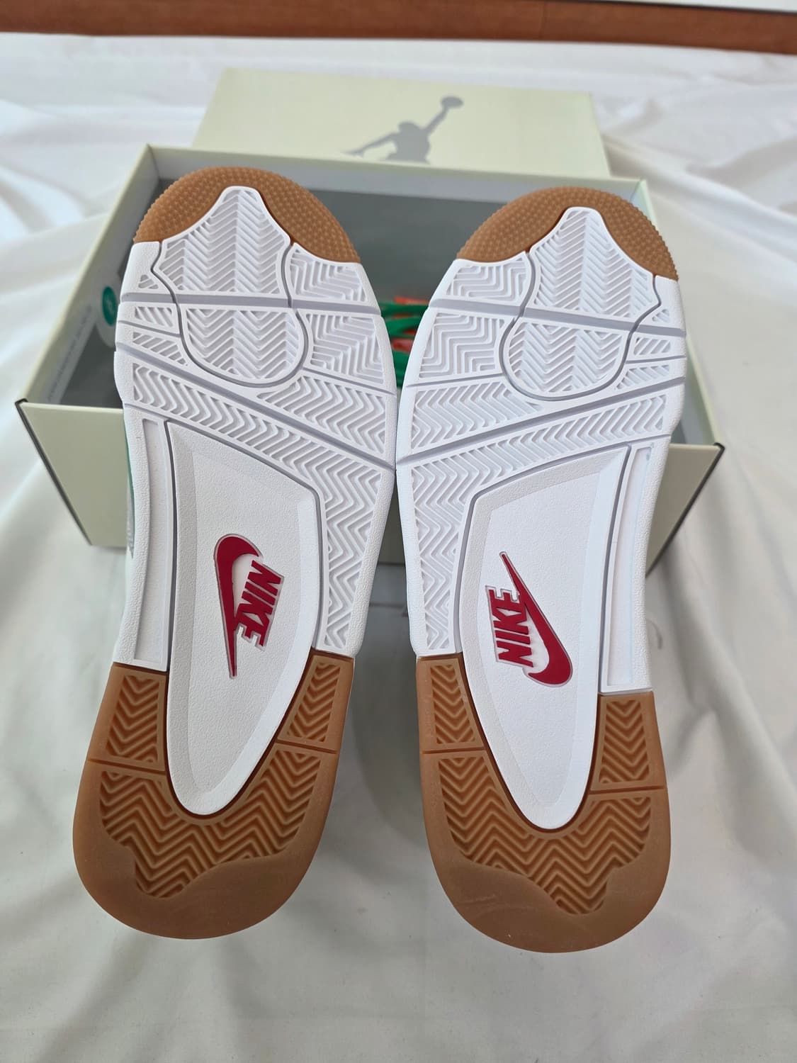 조던 4 x 나이키 SB 레트로 SP 파인 그린 상품이미지6