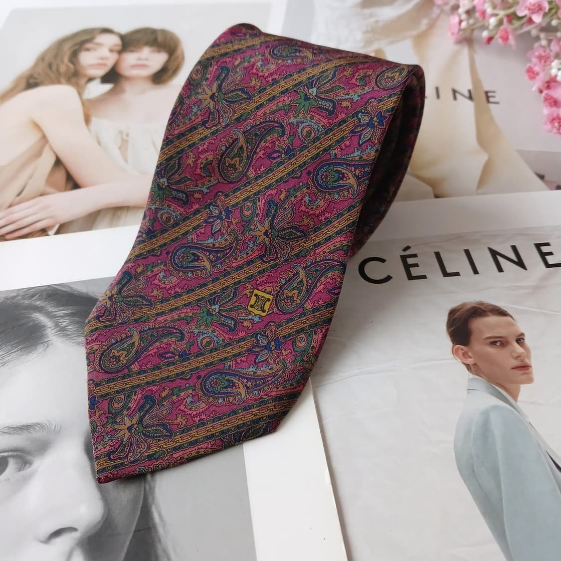 셀린느 실크 퍼플 페이즐리 패턴 넥타이 8cm A등급 A19304
 상품이미지3