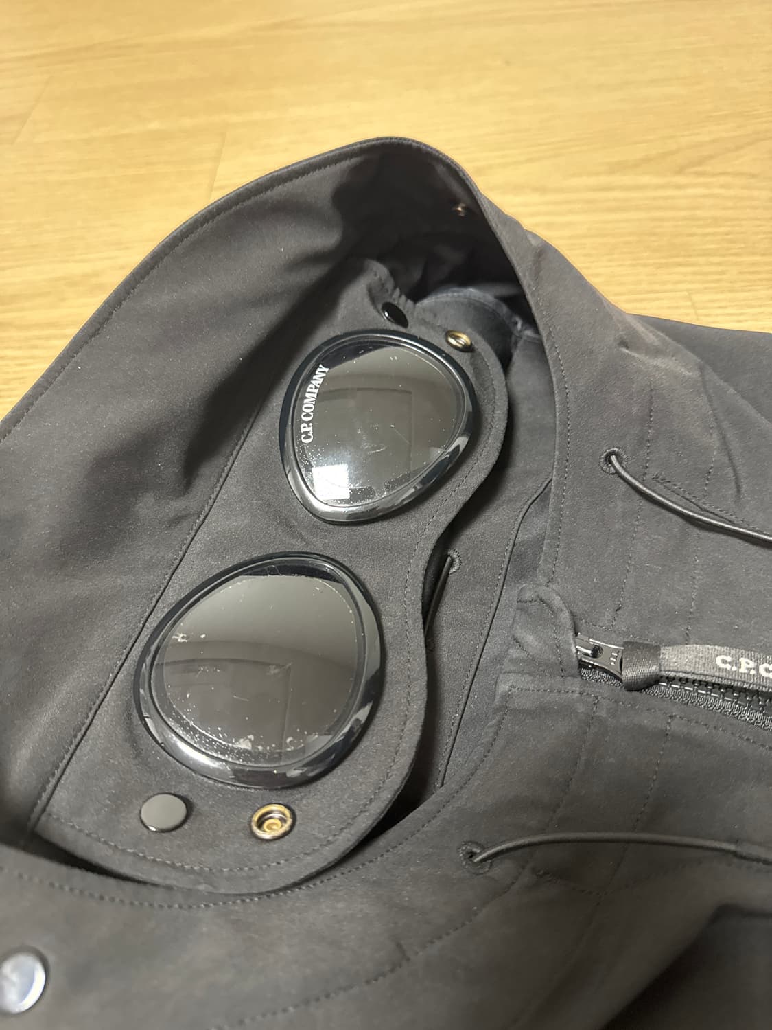 cp컴퍼니 바람막이 소프트쉘 상품이미지3