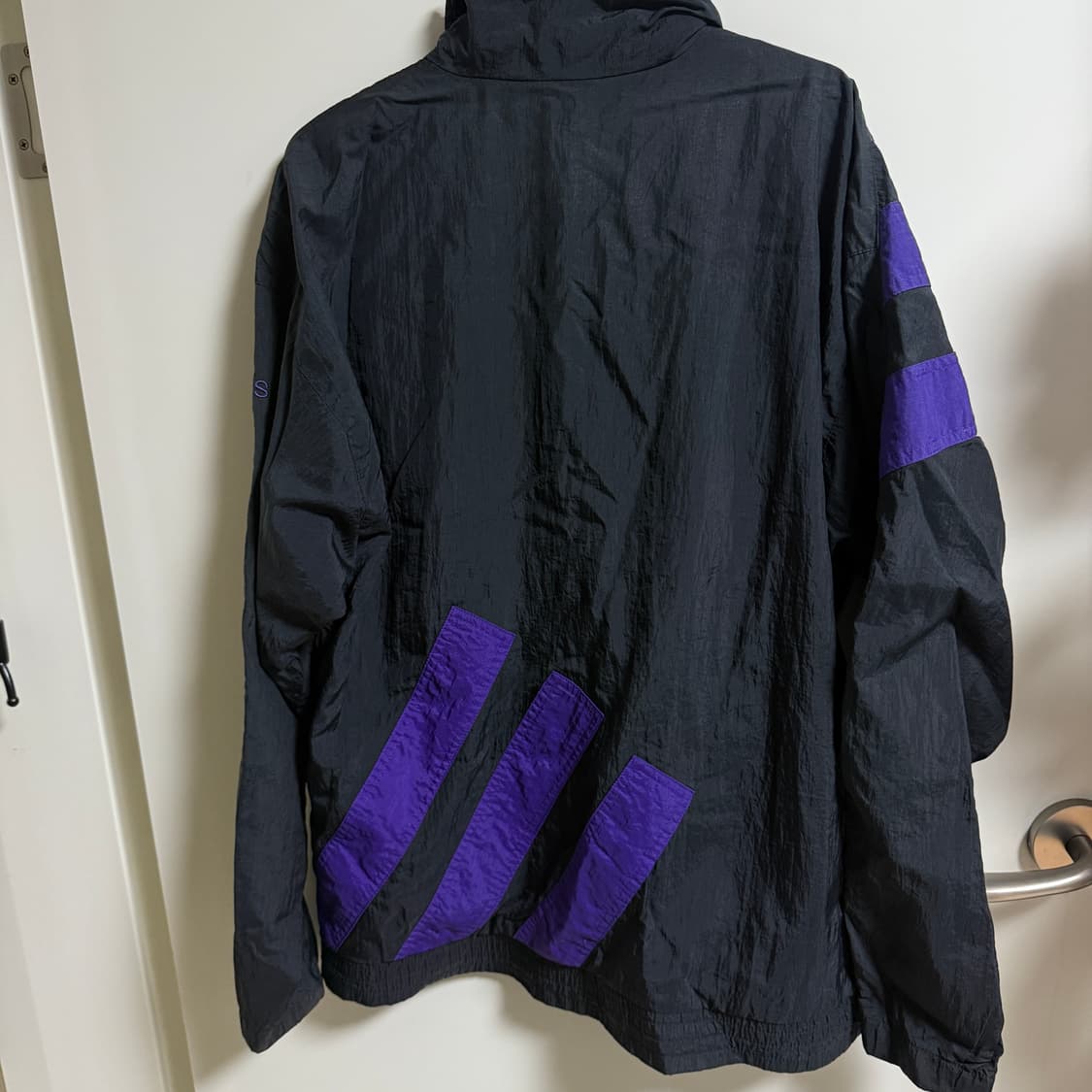 아디다스 올드스쿨 바람막이 (희귀!매물) 💜🖤 상품이미지2