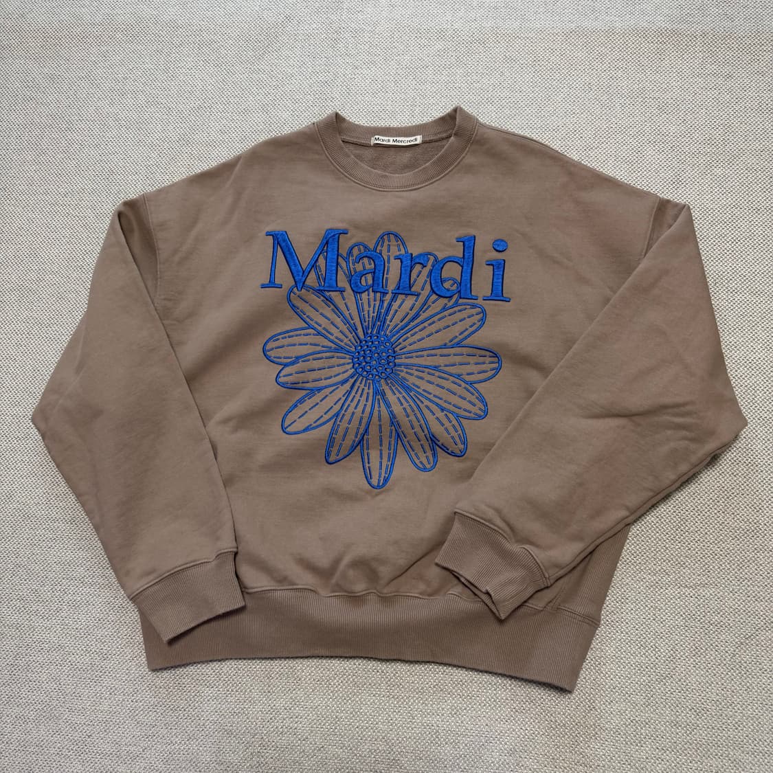 마르디 메크르디 시그니처 플라워 맨투맨 상품이미지1