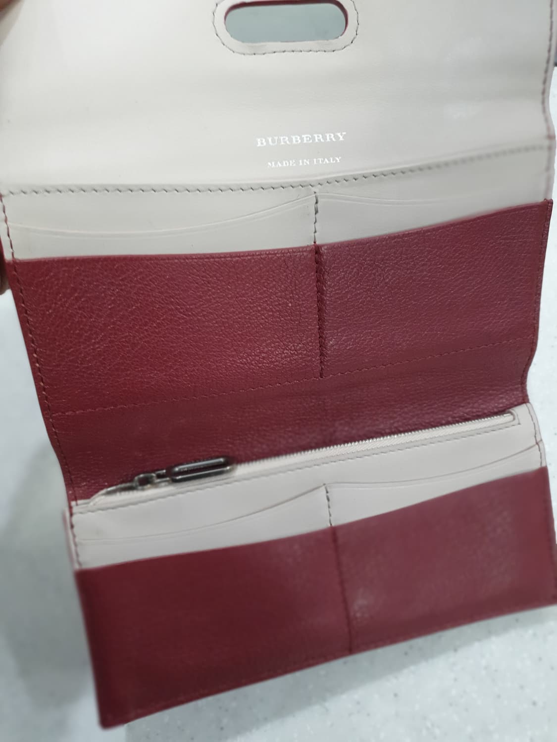 버버리(BURBERRY)버버리D링가죽장지갑 버건디 여성 지갑 상품이미지4