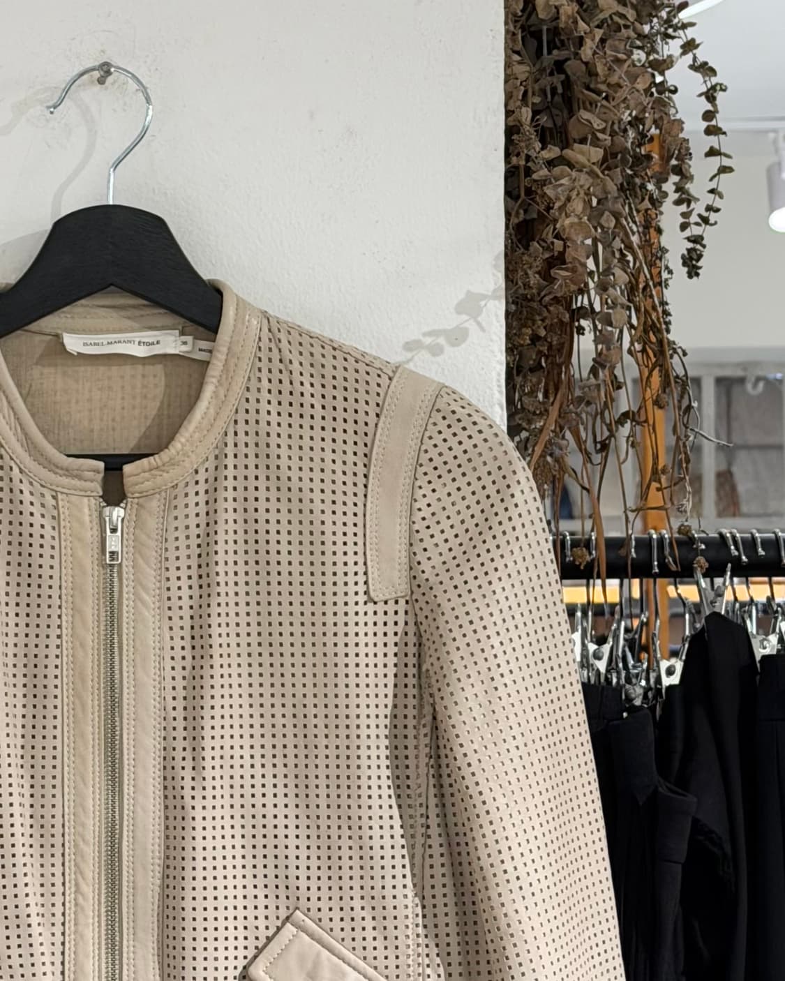 이자벨마랑 에토일 베이지 펀칭 레더자켓 상품이미지3