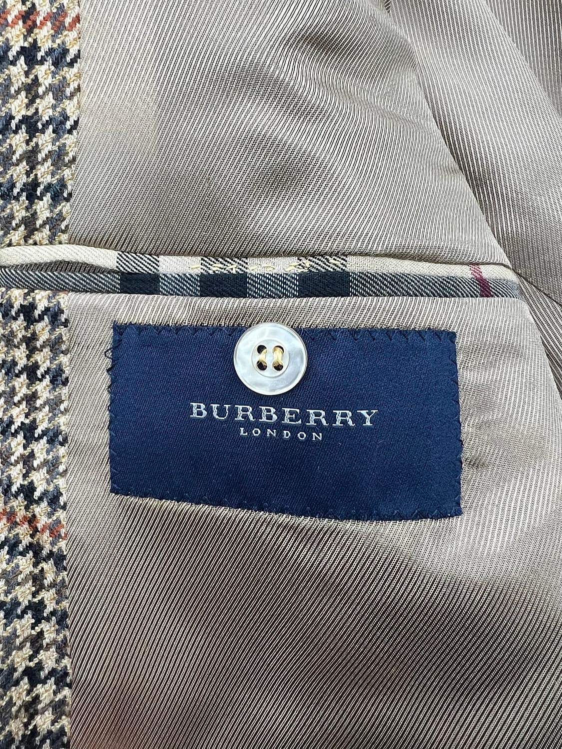 버버리 클래식 하운드 체크 3b 울 블레이저 상품이미지7