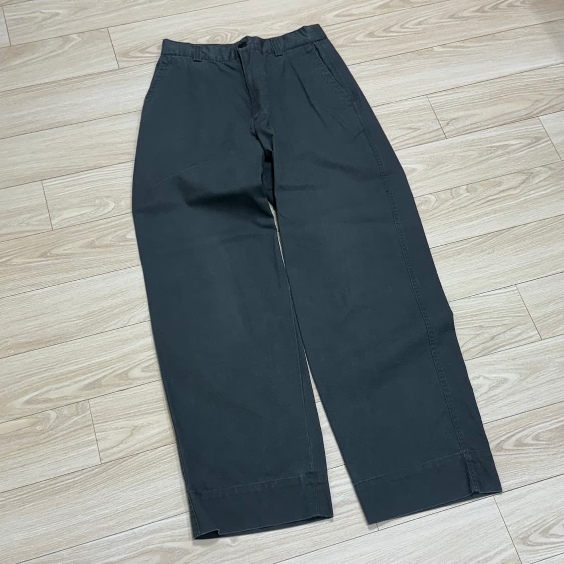 비얼디드키드 24ss 텐셀 오피스 차콜 팬츠 상품이미지1