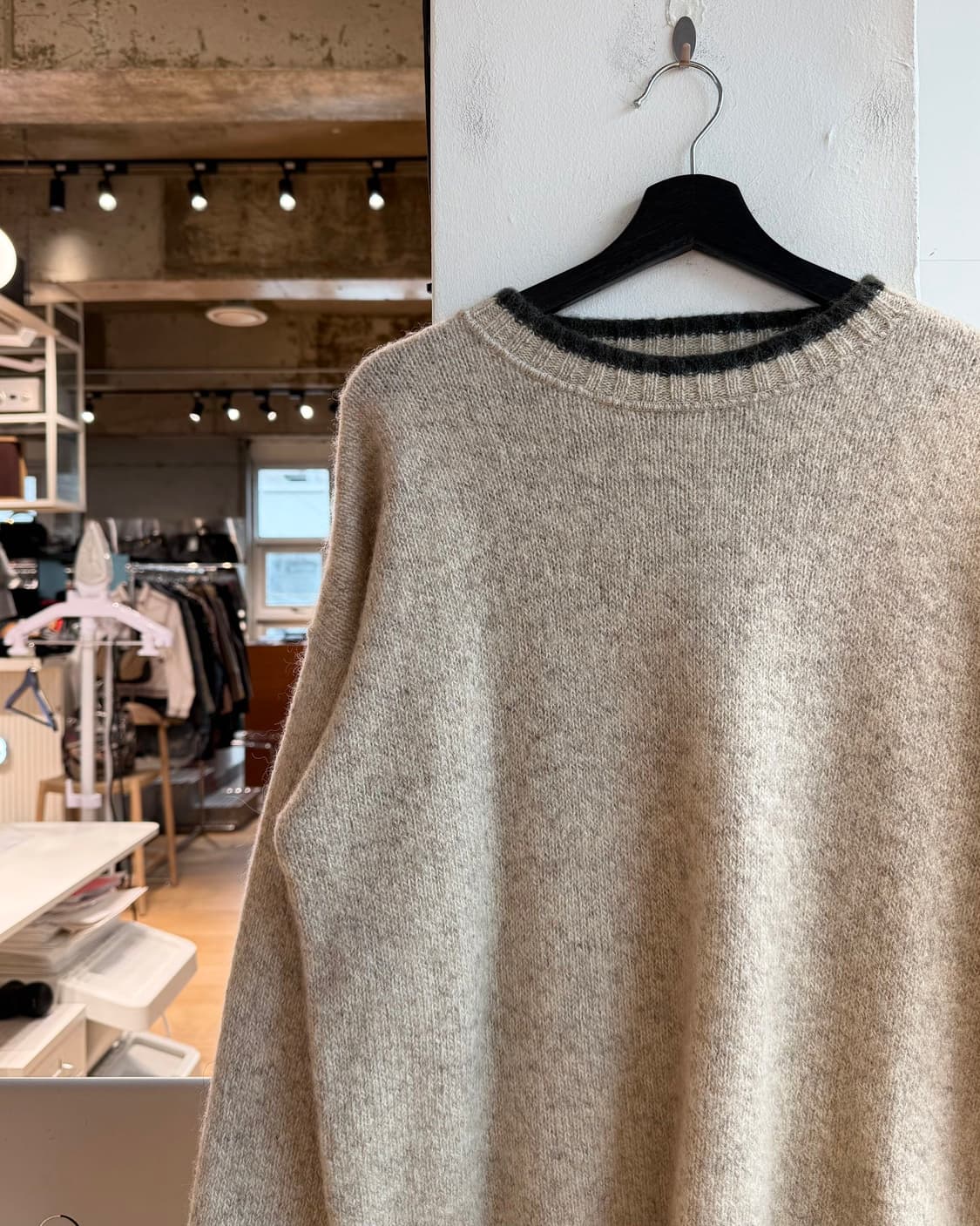 울리치 베이지 울 라운드 니트  상품이미지4