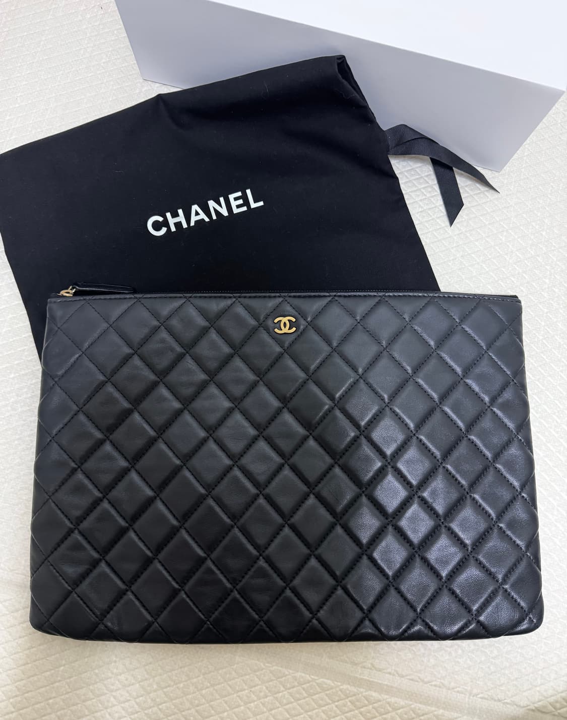 샤넬 클래식 램스킨 클러치 상품이미지2