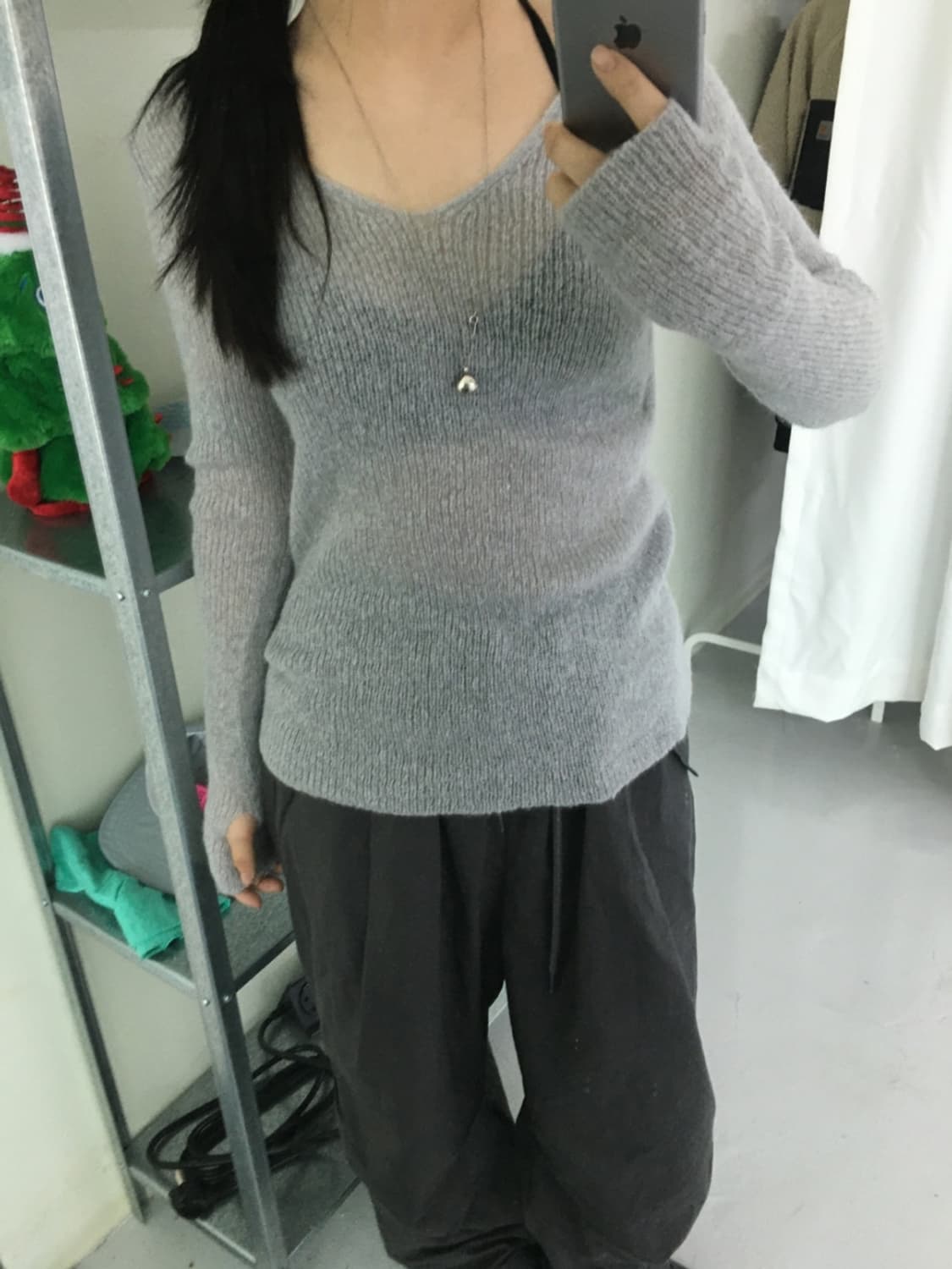 아워캐비넷 mohair v neck knit grey 상품이미지2