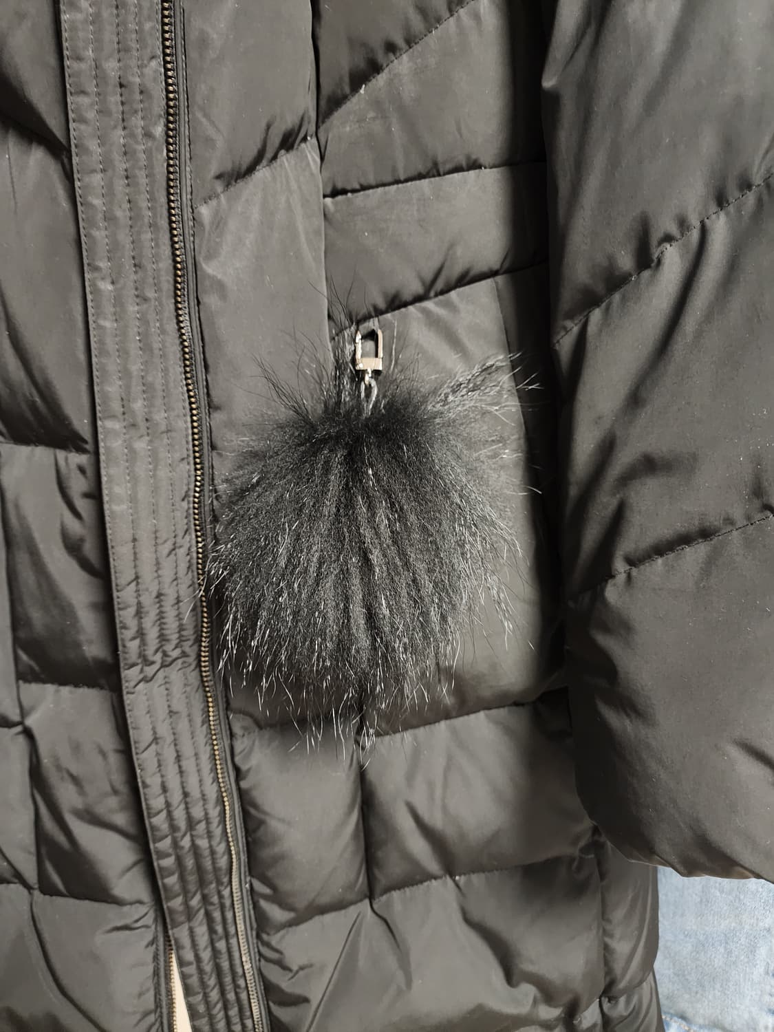 abplus 블랙 후드 라쿤퍼 롱 덕다운 패딩 상품이미지7