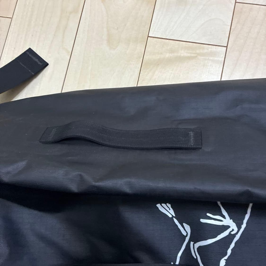 아크테릭스의 캐리어 더플백 50L 블랙 상품이미지6