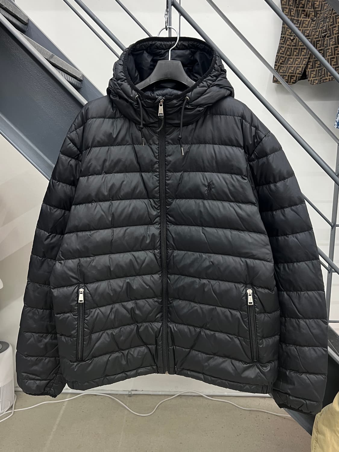 폴로랄프로렌 블랙 패커블 경량 패딩 상품이미지1